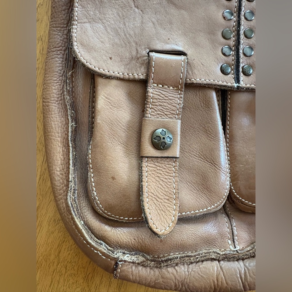 Patricia Nash ARMENO Brown Italian Leather Crossbody Messenger Tan - Picture 5 of 16